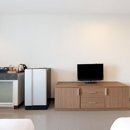 Leenova Place Bangkok Extérieur photo