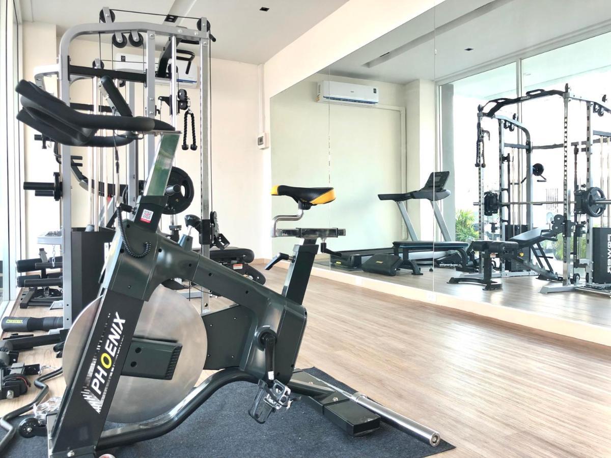 Leenova Place Bangkok Extérieur photo