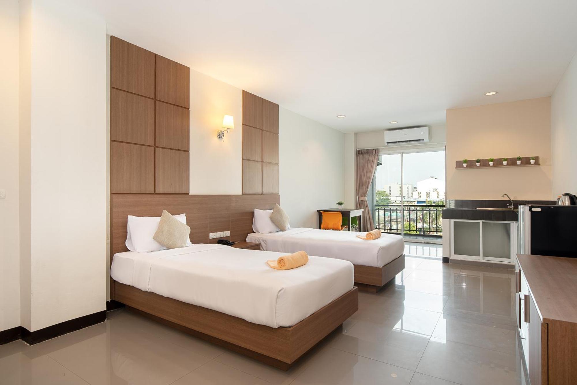 Leenova Place Bangkok Extérieur photo