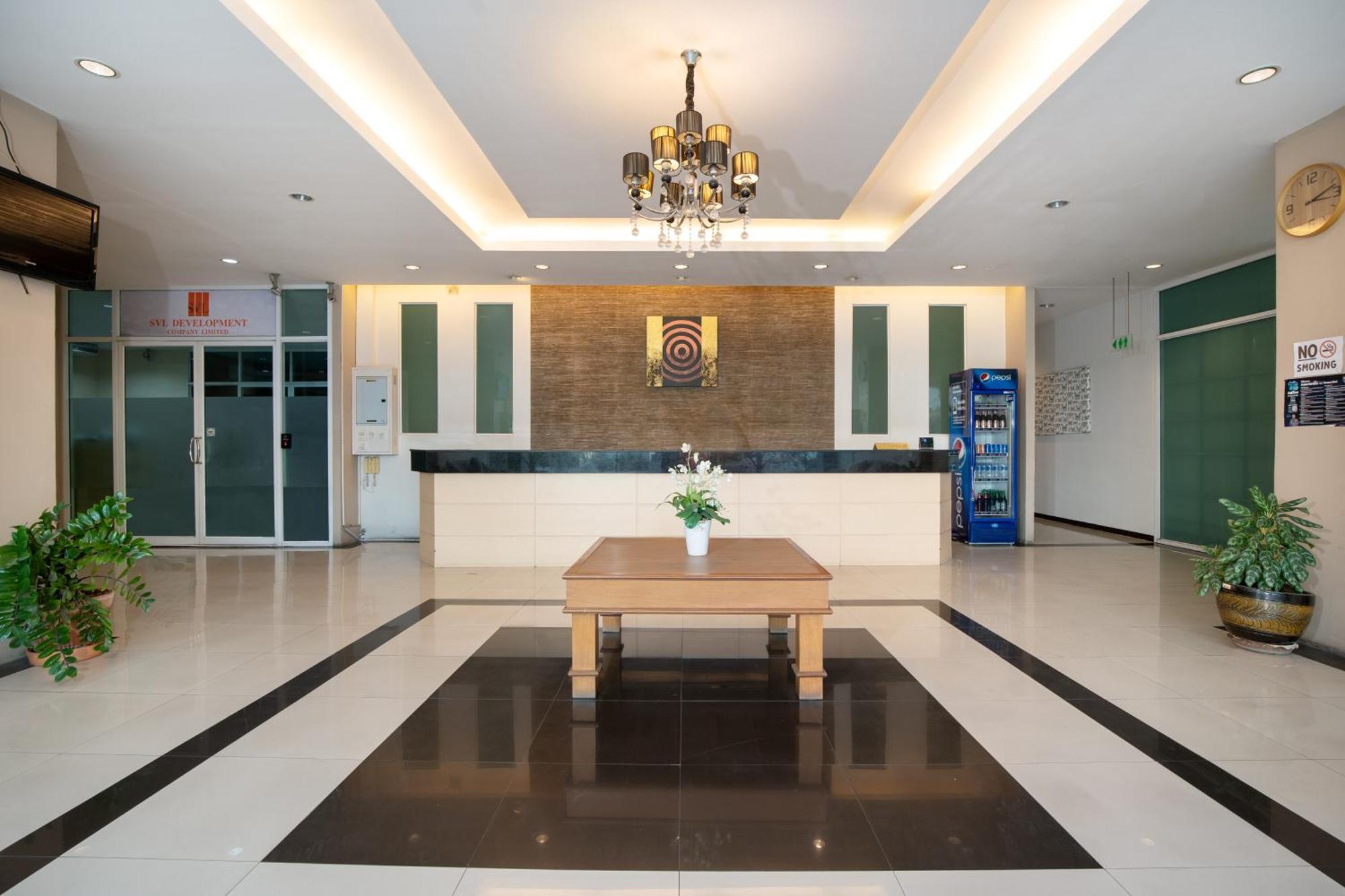 Leenova Place Bangkok Extérieur photo