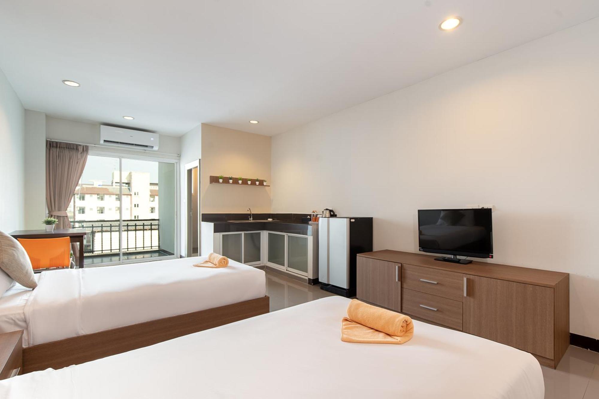 Leenova Place Bangkok Extérieur photo